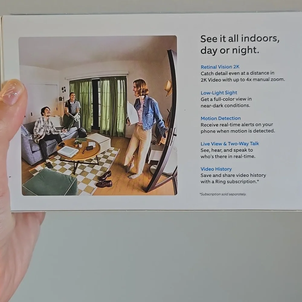 Ring Indoor Cam Plus - Sleek Black Design
